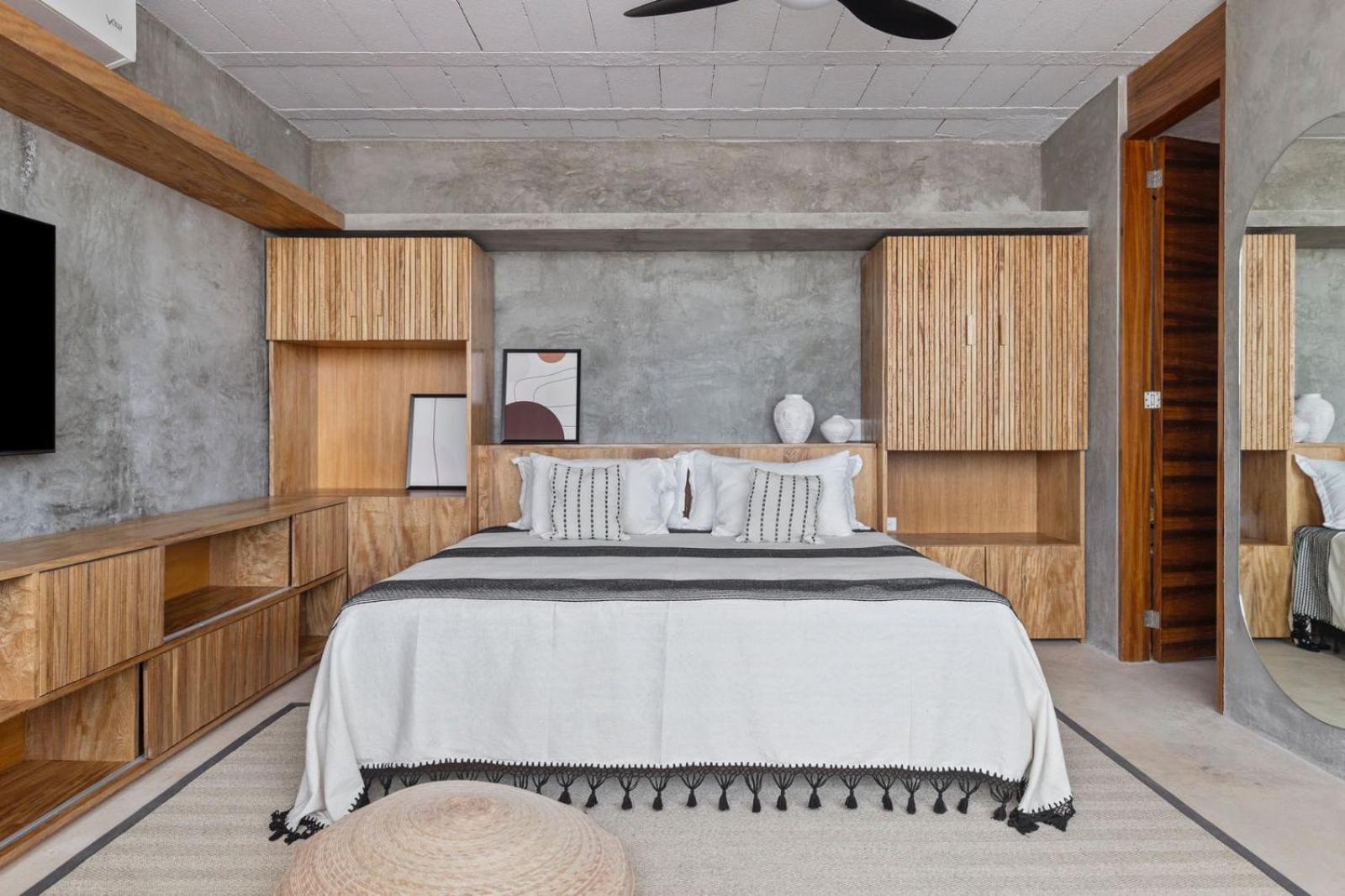 Grand Loft With Rooftop Pool In The Heart *